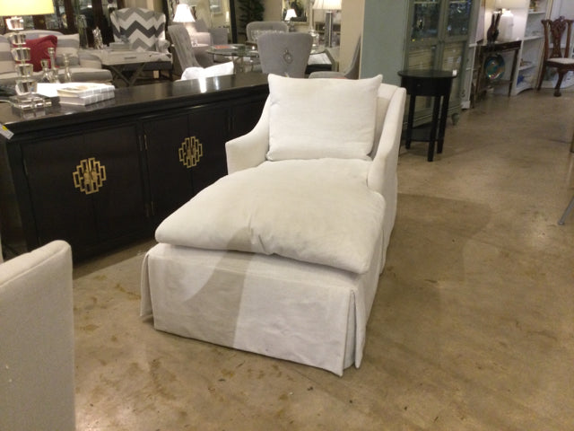 Lee Chaise