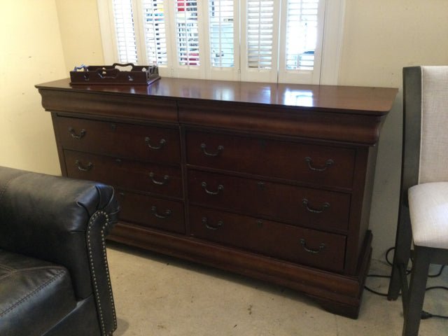 Broyhill Dresser