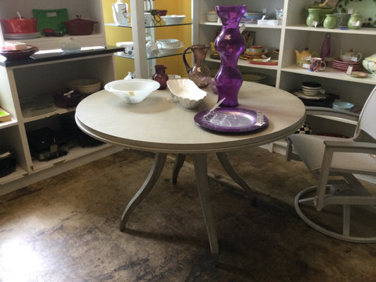 Fairfield Dining Table