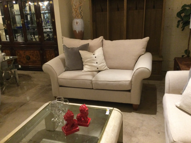 Haverty's Loveseat