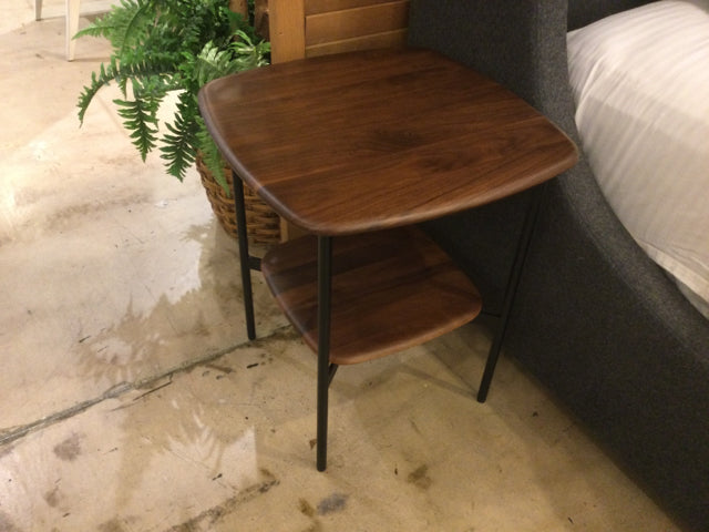 Article End Table